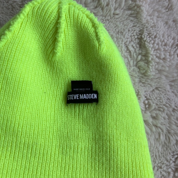 Steve Madden beanie - Picture 2 of 5